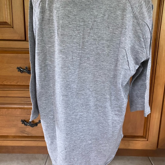 💰3 for $20 - A bit longer shirt 3/4 arms - Picture 3 of 7